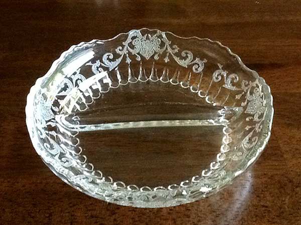 New Martinsville #4223 Radiance Relish w/ "Floral and Scroll" Etch