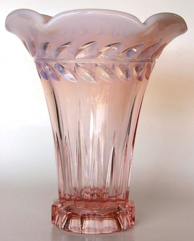 Indiana Laurel Vase for Tiara Exclusives