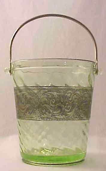 Unknown Border Etch on Liberty Spiral Optic Ice Bucket