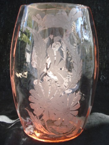 Paden City Daisy Etch on #182 Elliptical Vase