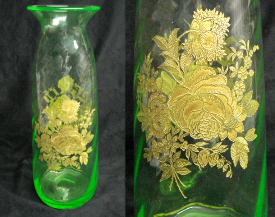 Cambridge # 773 Emerald Vase w/ Gold Encrusted Dresden Rose Etch