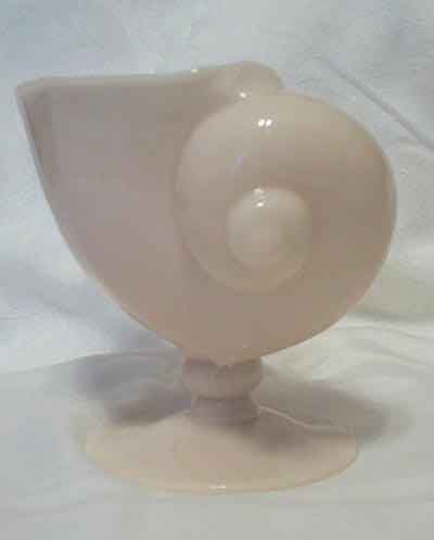 Cambridge #  42  Sea Shell Vase