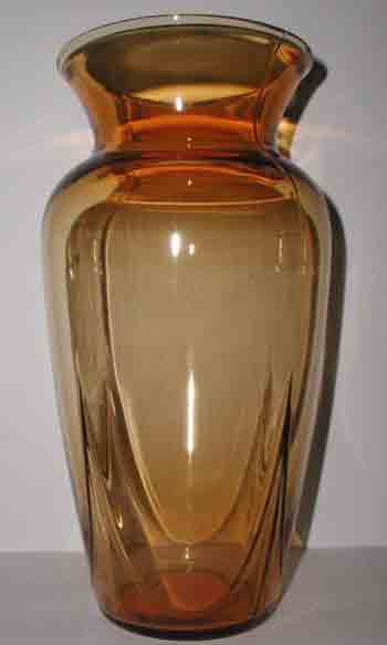Cambridge #1242 Vase