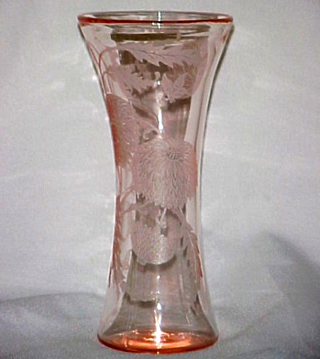Paden City #  61 Vase w/ Zinnia & Butterfly Etch