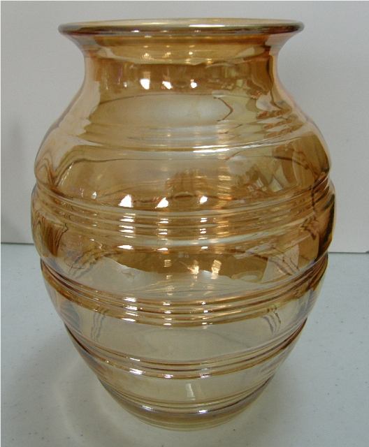 Hocking Ringed Optic Vase
