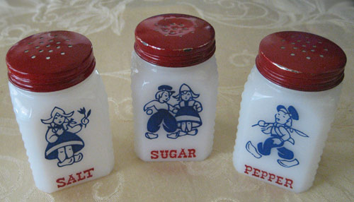 Unknown Dutch Themed Shakers