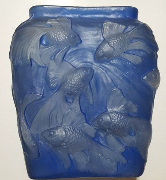 Consolidated #02753 Martele Tropical Fish Vase