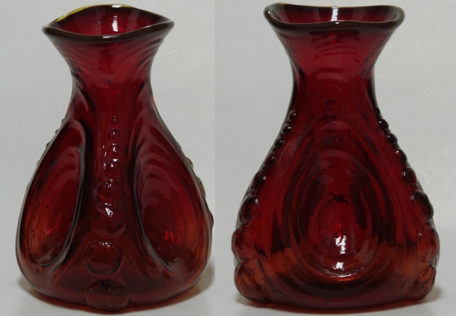 Consolidated #1167 Spanish Knobs Pinch Vase