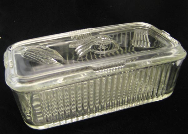 Federal  Refrigerator Dish with Vegetable Design