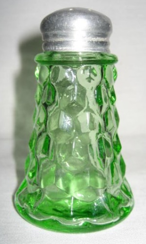 Jeannette Cube Shaker