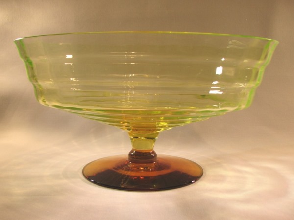 Utility Mandalay Dine Bi-Color Footed Bowl