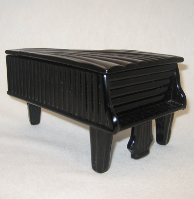 L. E. Smith# 814  Piano Box