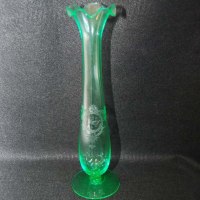 Morgantown #   36 Uranus Vase w/ #756 Tinkerbell Etch