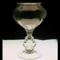 Cambridge #1305 Keyhole Vase