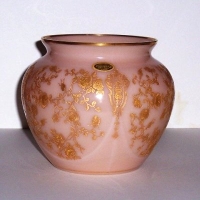 Cambridge #3400/ 102 Vase w/ Gold Encrusted Rose Point Etch