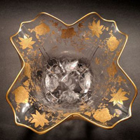 Cambridge #3400/ 45 Four-Toed Fancy Edge Bowl w/ Gold Wildflower Decoration