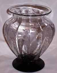 Cambridge #1005 Vase with # 732 Etch
