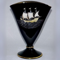 Central Fan Vase w/ Galleon Overlay