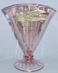 Central Fan Vase with Lindberg Decoration