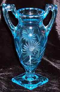 Tiffin #15144 1/2 Trophy Vase