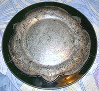 Westmoreland #1801 Plate w/ Unknown Silver Etch
