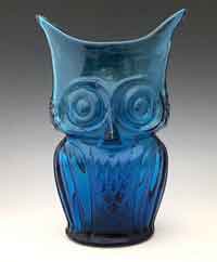 Rainbow #514 Owl Vase