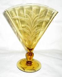 Huntington Fan Vase w/ Unknown Cutting