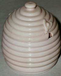 Jeannette #   7/P Beehive Shell Pink Honey Jar