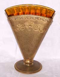 Apollo Metal Holder w/ Unknown Fan Vase
